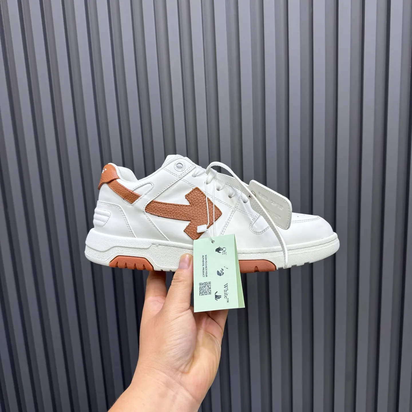 P620 OFF WHITE⚡️Couple model⚡️35-40 women’s model 39-46 men’s model